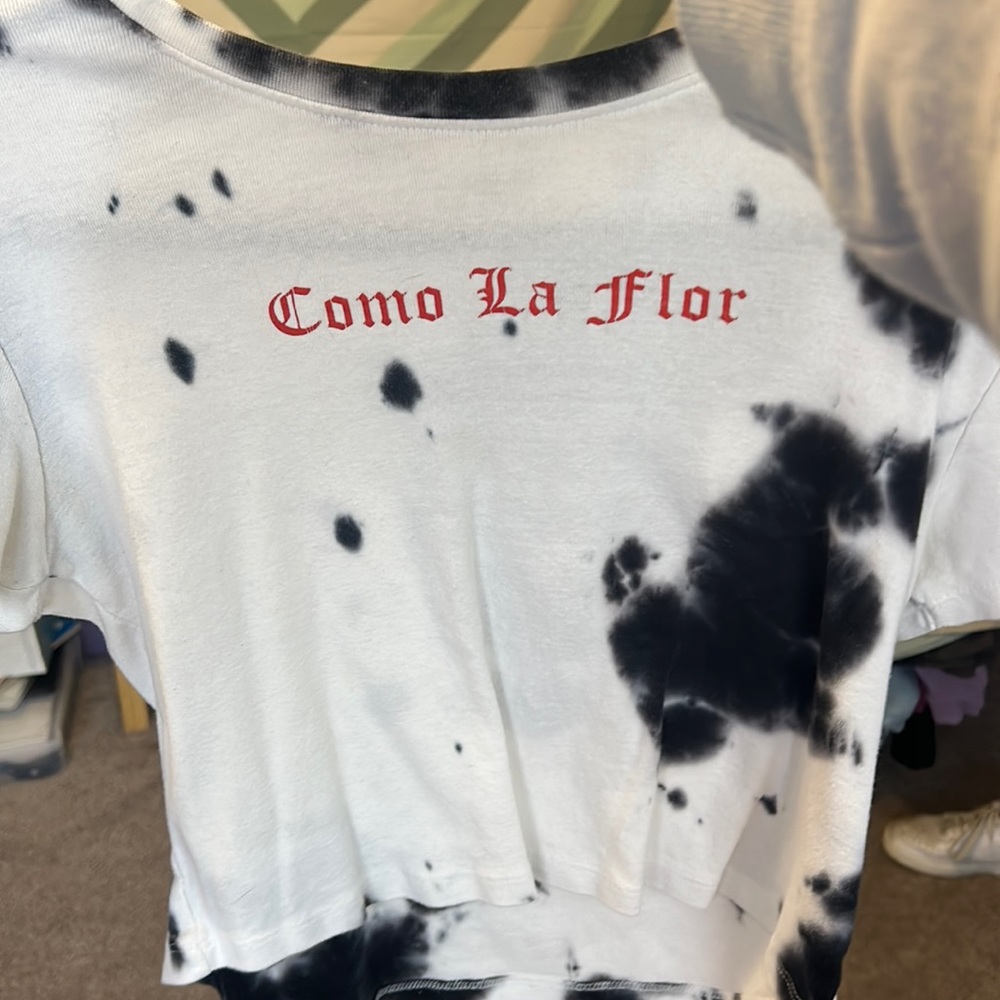has only been worn a few times will be washed before sold